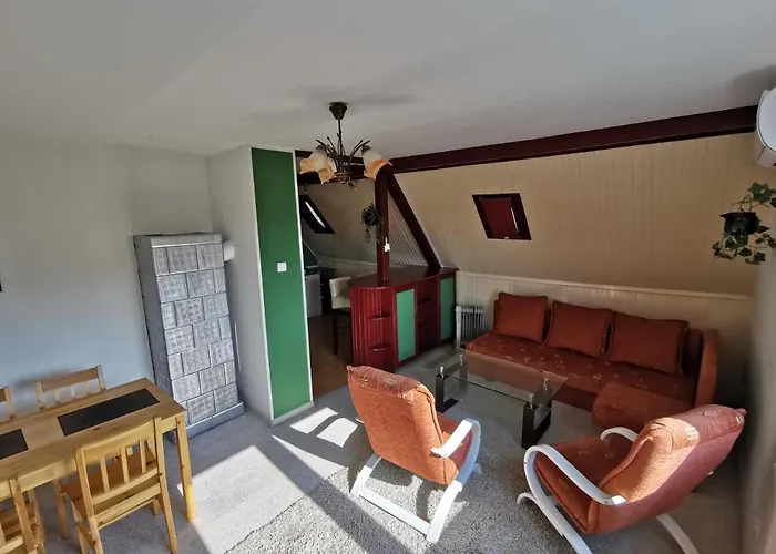 Poddasze Kolo Zamczyska Appartamento Rydzyna